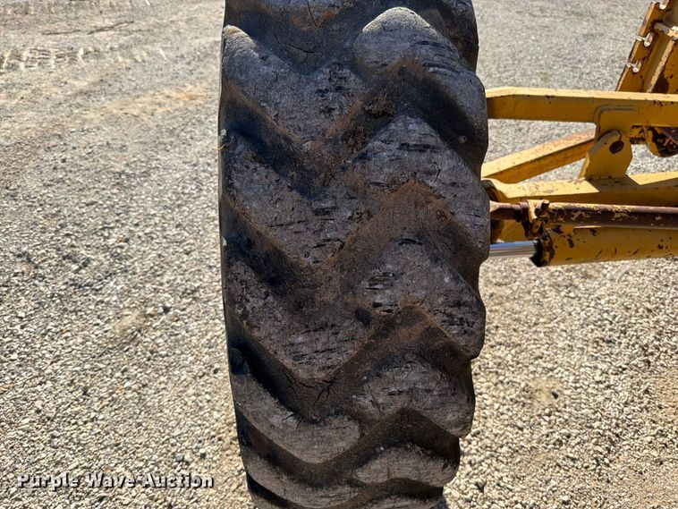 image for item FN5908 1987 Caterpillar 140G motor grader