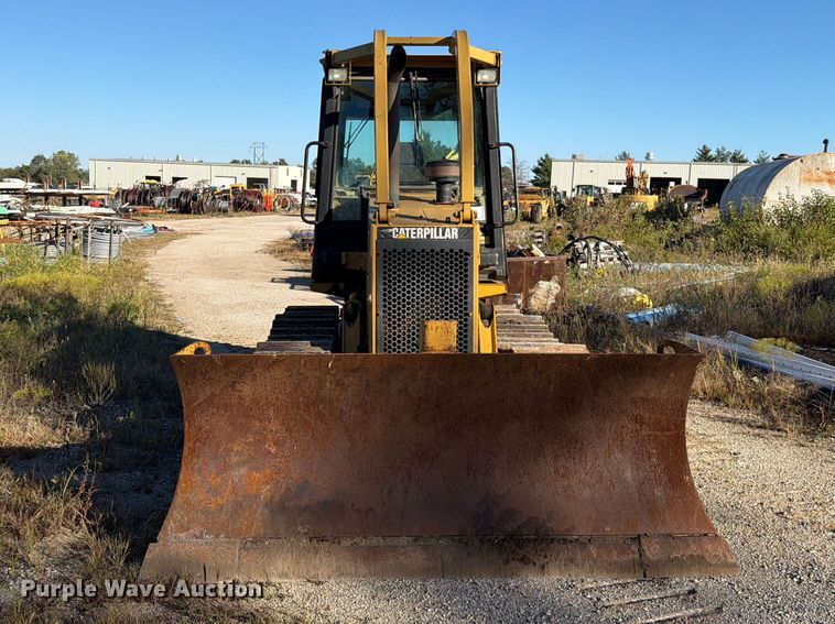image for item FN5909 2000 Caterpillar D5C dozer