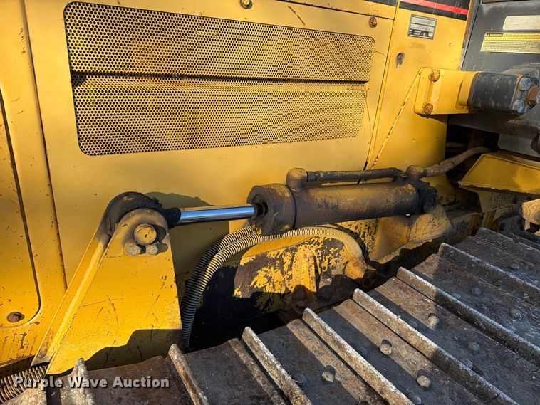 image for item FN5909 2000 Caterpillar D5C dozer