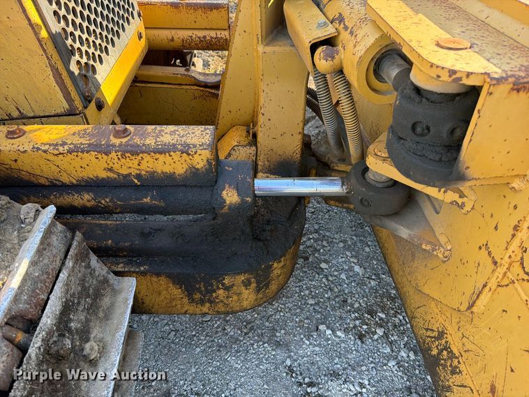 image for item FN5909 2000 Caterpillar D5C dozer
