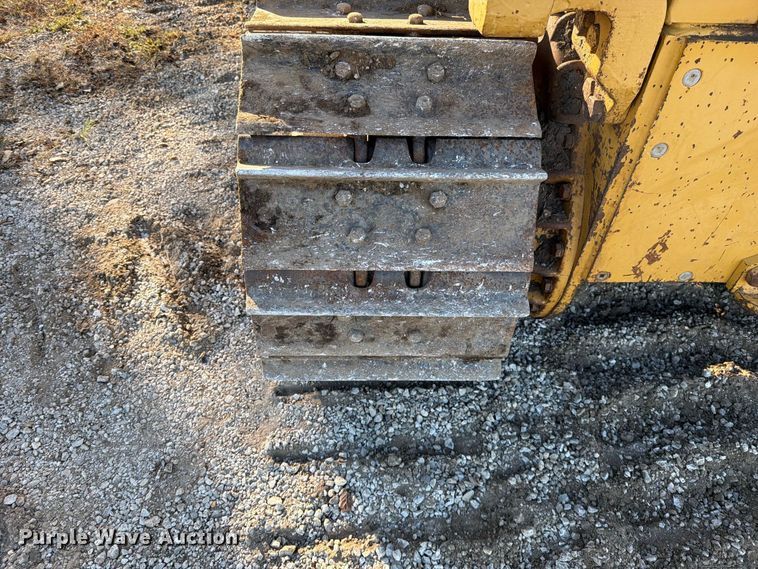 image for item FN5909 2000 Caterpillar D5C dozer