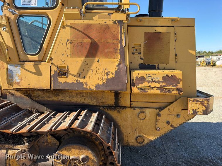 image for item FN5910 1995 Caterpillar 963B dozer