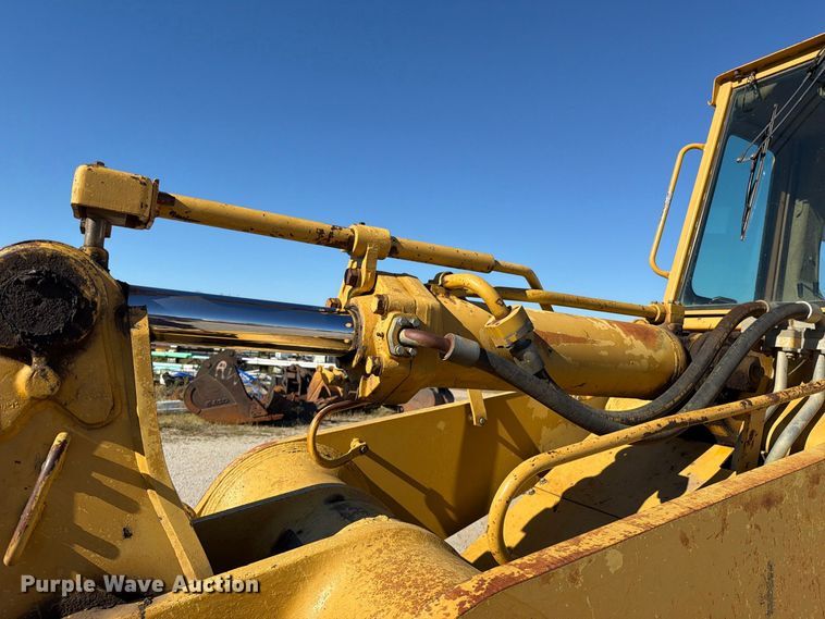image for item FN5910 1995 Caterpillar 963B dozer