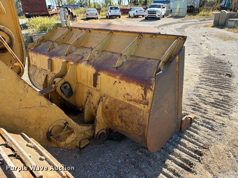 image for item FN5910 1995 Caterpillar 963B dozer