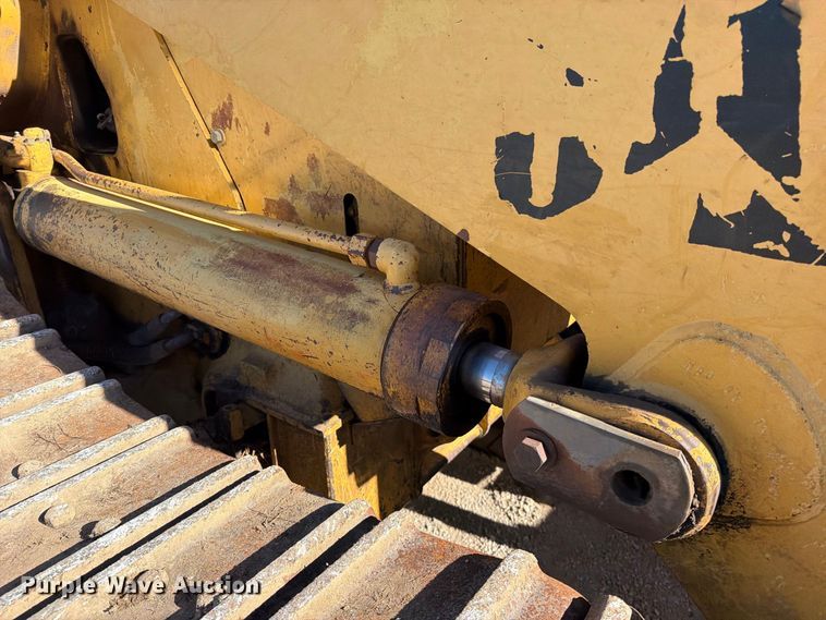 image for item FN5910 1995 Caterpillar 963B dozer