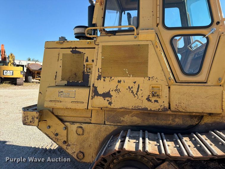 image for item FN5910 1995 Caterpillar 963B dozer