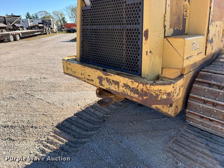 image for item FN5910 1995 Caterpillar 963B dozer