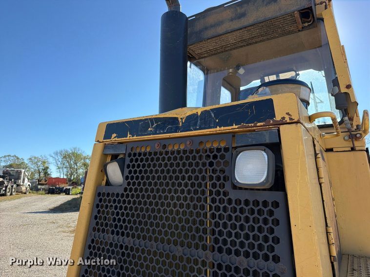 image for item FN5910 1995 Caterpillar 963B dozer