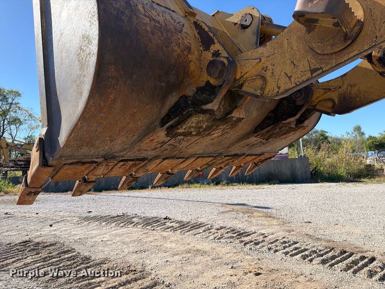 image for item FN5910 1995 Caterpillar 963B dozer