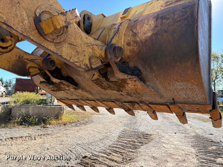 image for item FN5910 1995 Caterpillar 963B dozer