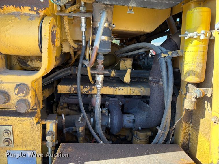 image for item FN5910 1995 Caterpillar 963B dozer