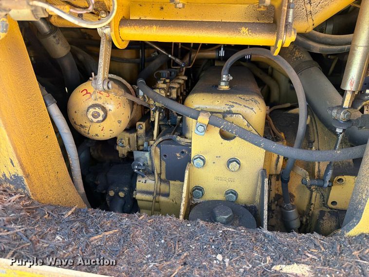 image for item FN5910 1995 Caterpillar 963B dozer