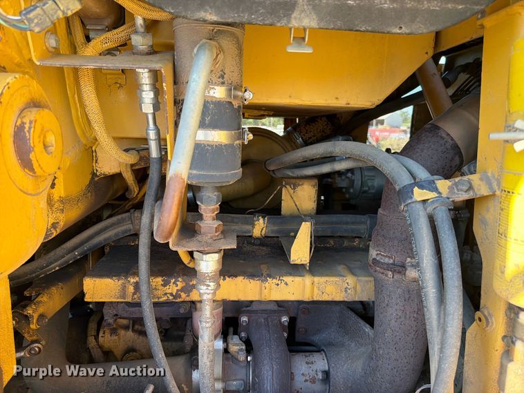image for item FN5910 1995 Caterpillar 963B dozer