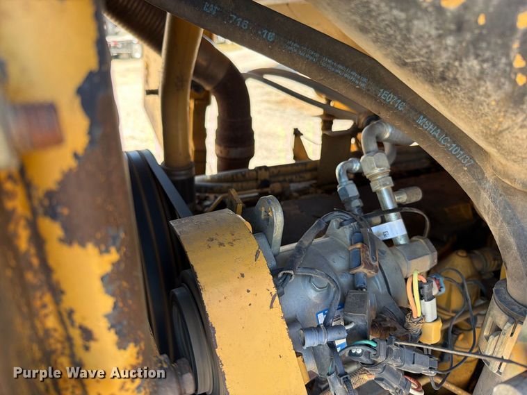 image for item FN5910 1995 Caterpillar 963B dozer