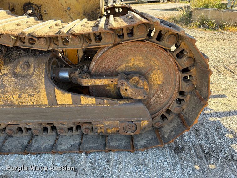 image for item FN5910 1995 Caterpillar 963B dozer
