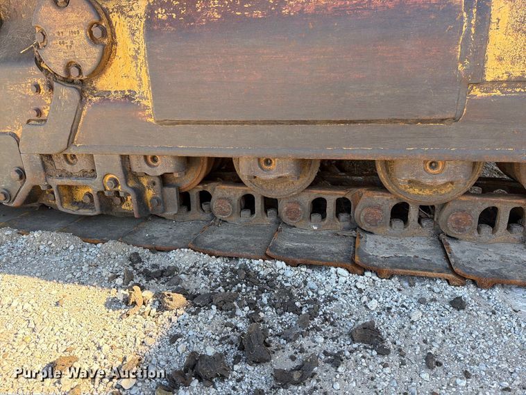 image for item FN5910 1995 Caterpillar 963B dozer