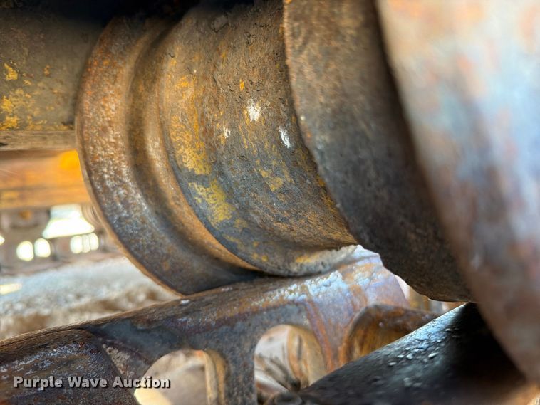 image for item FN5910 1995 Caterpillar 963B dozer