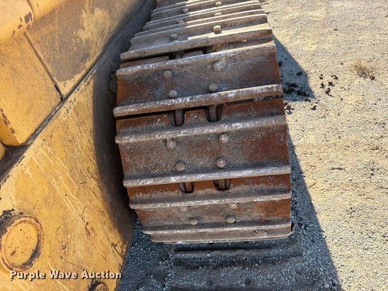image for item FN5910 1995 Caterpillar 963B dozer