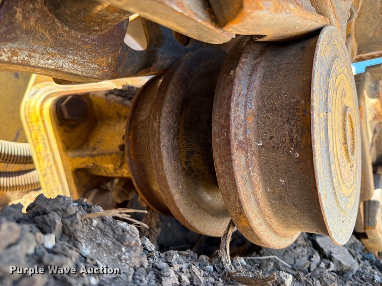 image for item FN5910 1995 Caterpillar 963B dozer