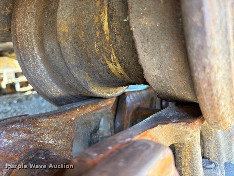 image for item FN5910 1995 Caterpillar 963B dozer