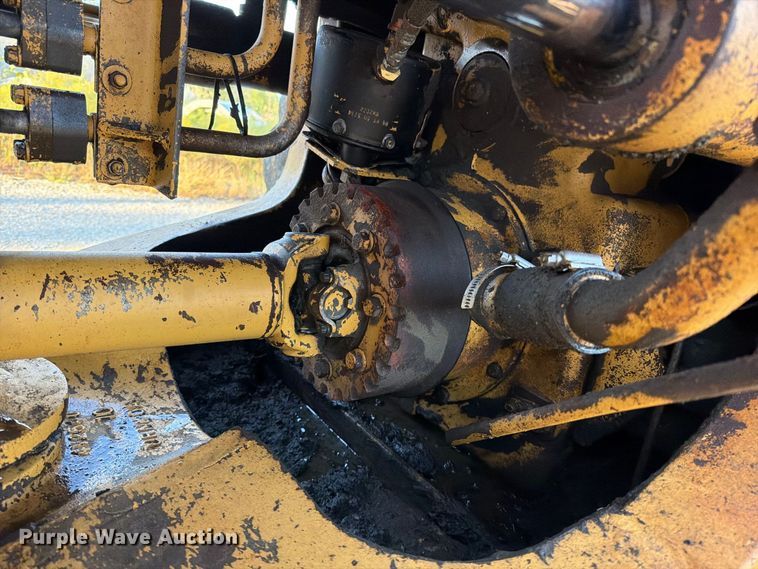 image for item FN5911 1985 Caterpillar 926 wheel loader