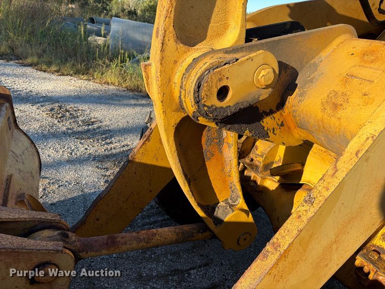 image for item FN5911 1985 Caterpillar 926 wheel loader