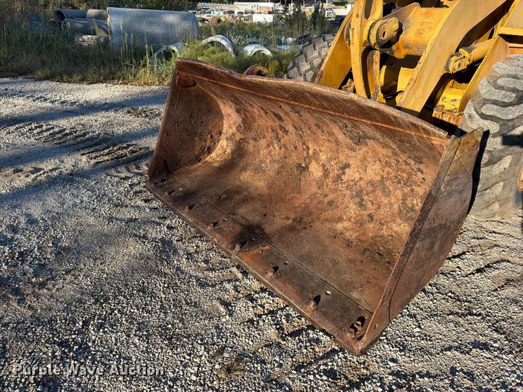 image for item FN5911 1985 Caterpillar 926 wheel loader