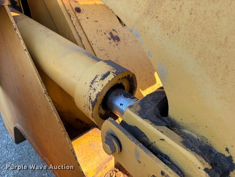 image for item FN5911 1985 Caterpillar 926 wheel loader