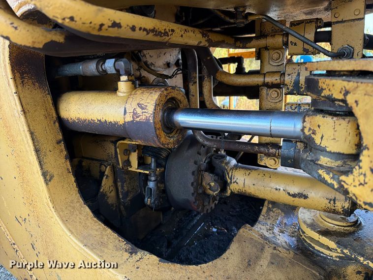 image for item FN5911 1985 Caterpillar 926 wheel loader