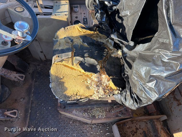 image for item FN5911 1985 Caterpillar 926 wheel loader