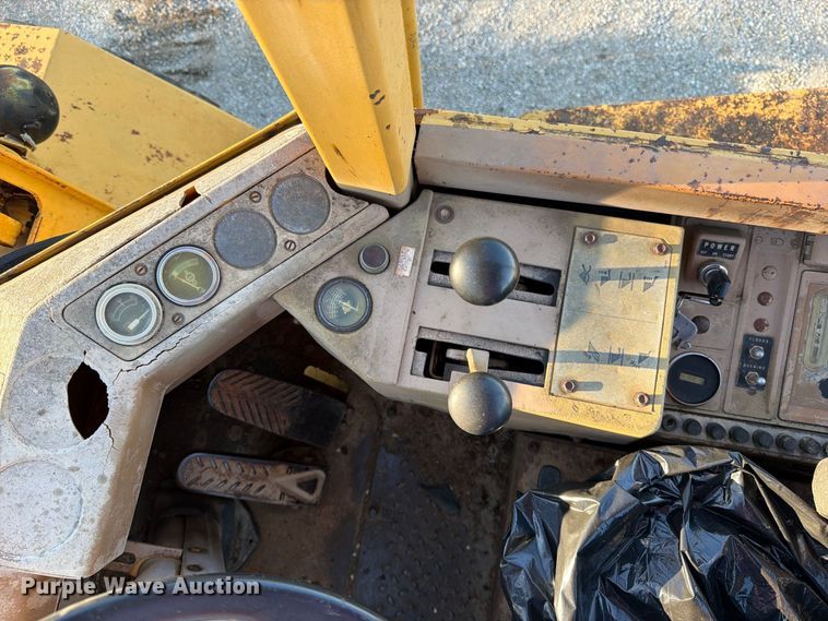 image for item FN5911 1985 Caterpillar 926 wheel loader