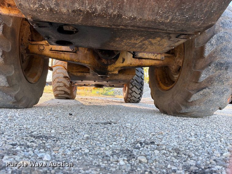 image for item FN5911 1985 Caterpillar 926 wheel loader