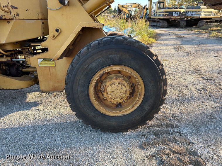 image for item FN5911 1985 Caterpillar 926 wheel loader