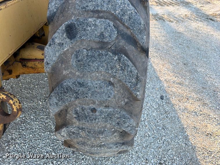 image for item FN5911 1985 Caterpillar 926 wheel loader
