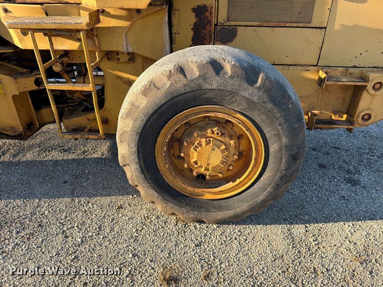 image for item FN5911 1985 Caterpillar 926 wheel loader