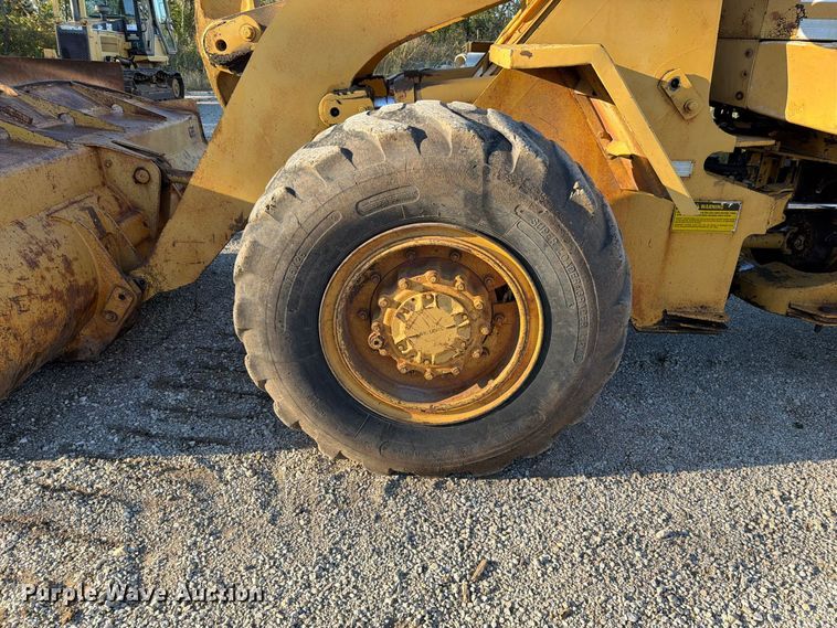 image for item FN5911 1985 Caterpillar 926 wheel loader