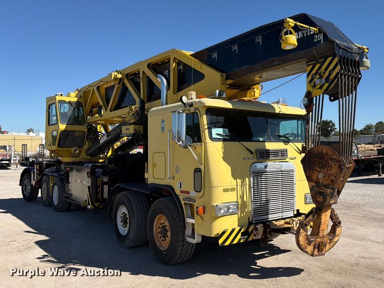 image for item FP4074 1996 Freightliner crane truck