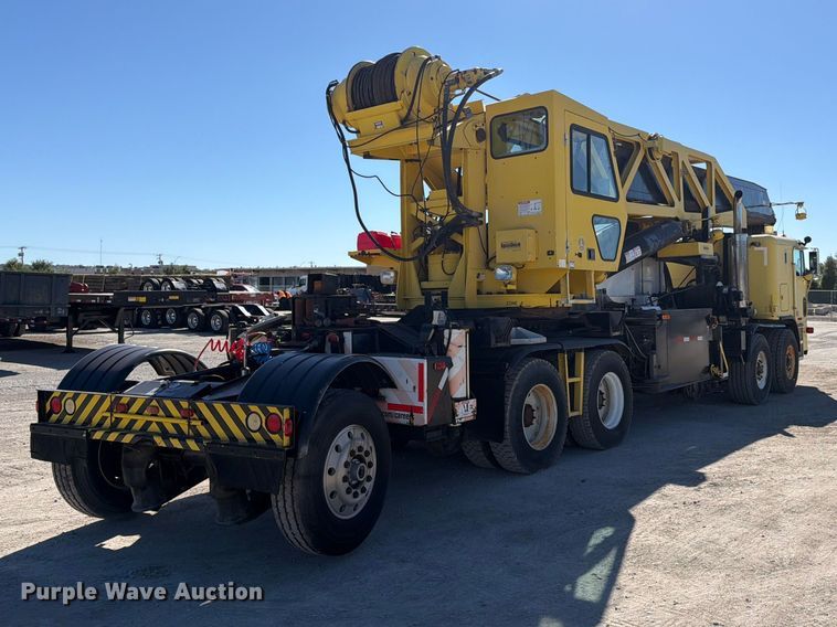 image for item FP4074 1996 Freightliner crane truck