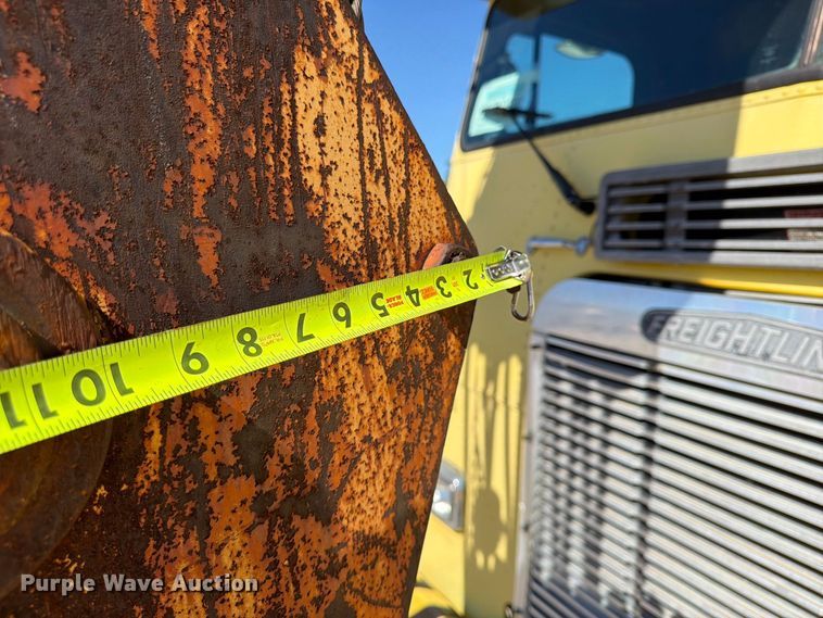 image for item FP4074 1996 Freightliner crane truck