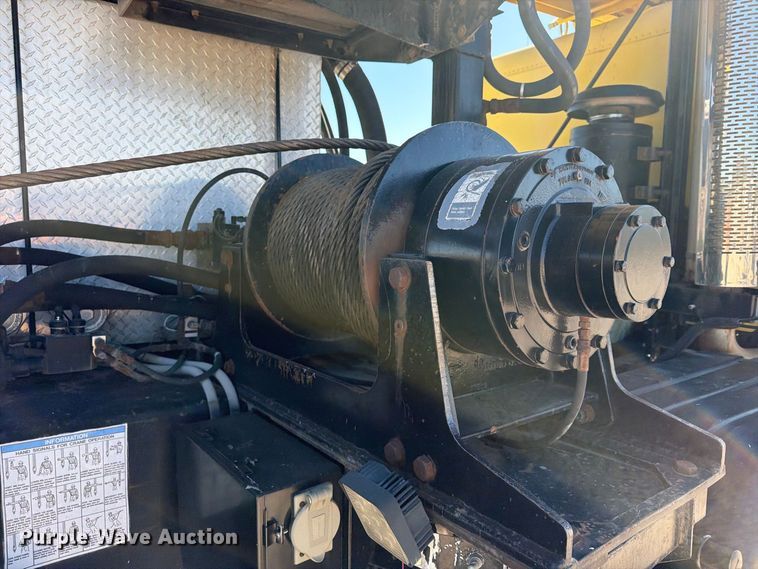 image for item FP4074 1996 Freightliner crane truck