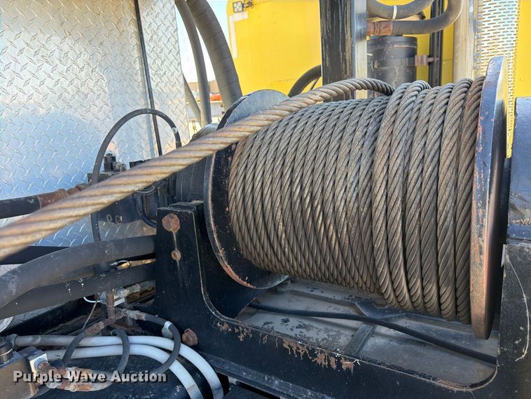 image for item FP4074 1996 Freightliner crane truck