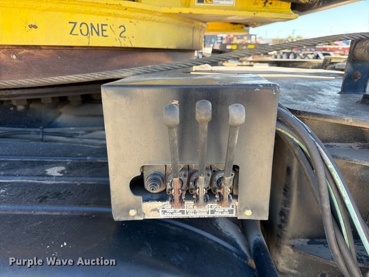 image for item FP4074 1996 Freightliner crane truck