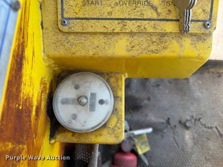 image for item FP4074 1996 Freightliner crane truck