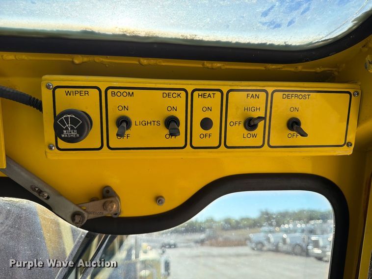 image for item FP4074 1996 Freightliner crane truck
