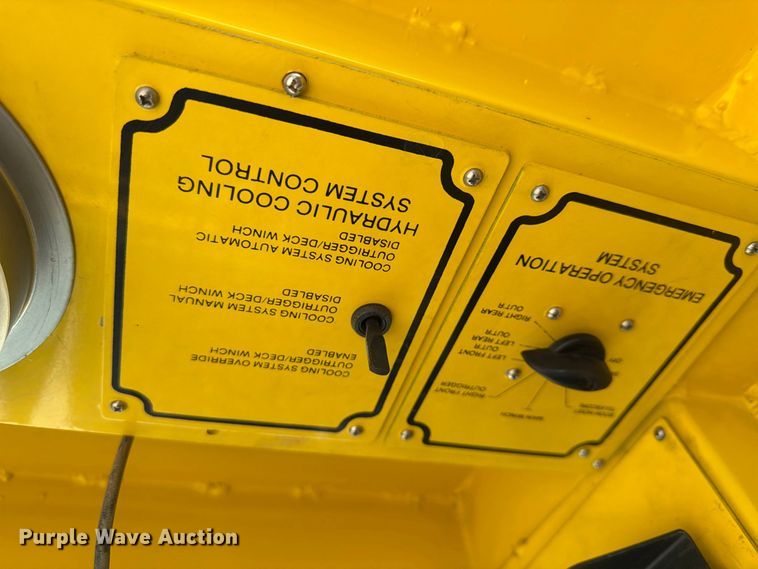 image for item FP4074 1996 Freightliner crane truck