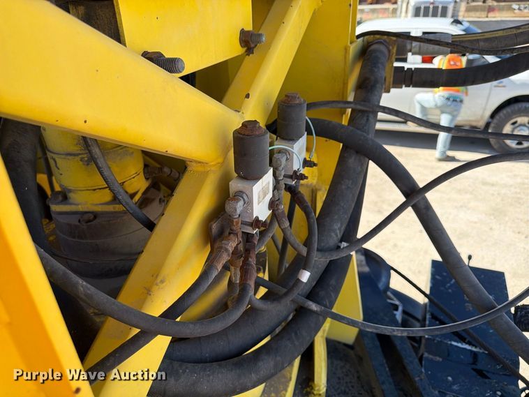 image for item FP4074 1996 Freightliner crane truck