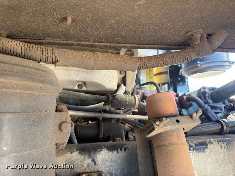 image for item FP4074 1996 Freightliner crane truck