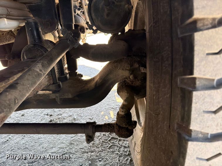 image for item FP4074 1996 Freightliner crane truck
