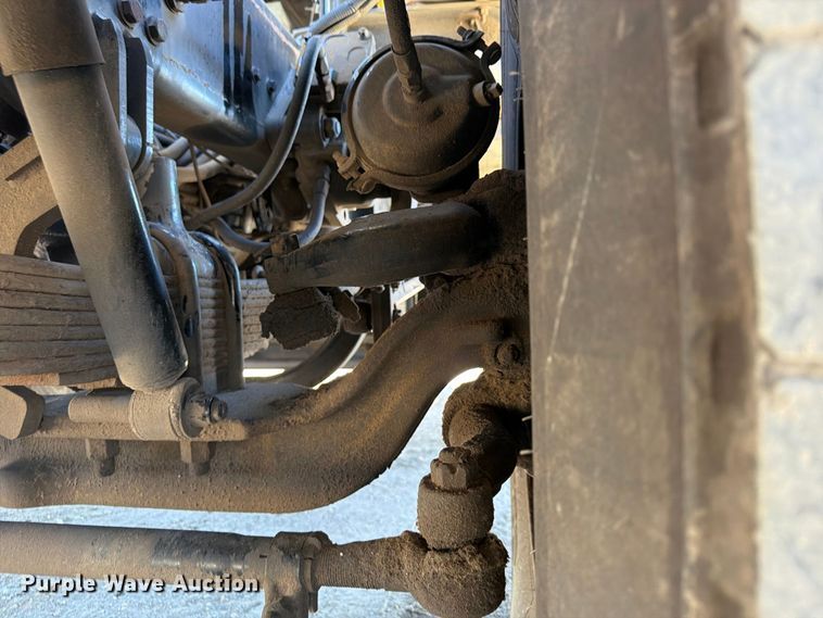 image for item FP4074 1996 Freightliner crane truck