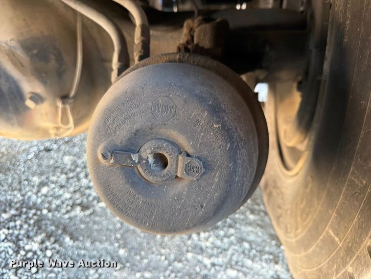 image for item FP4074 1996 Freightliner crane truck